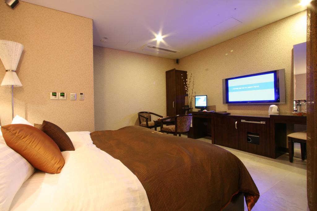 Wiz Hotel พาจู ภายนอก รูปภาพ