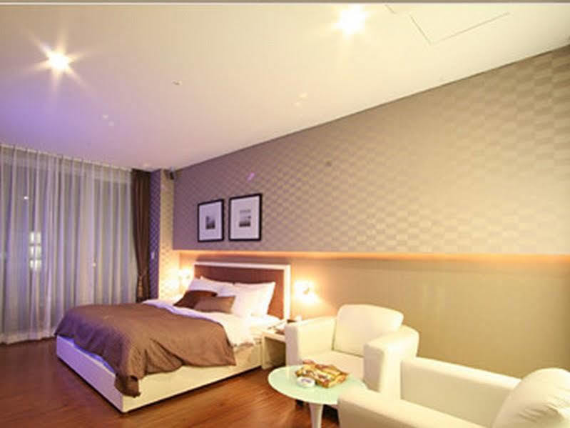 Wiz Hotel พาจู ภายนอก รูปภาพ
