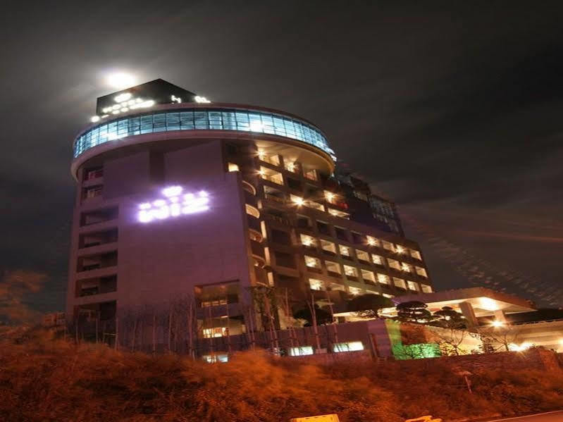 Wiz Hotel พาจู ภายนอก รูปภาพ