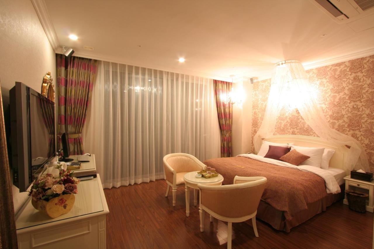 Wiz Hotel พาจู ภายนอก รูปภาพ