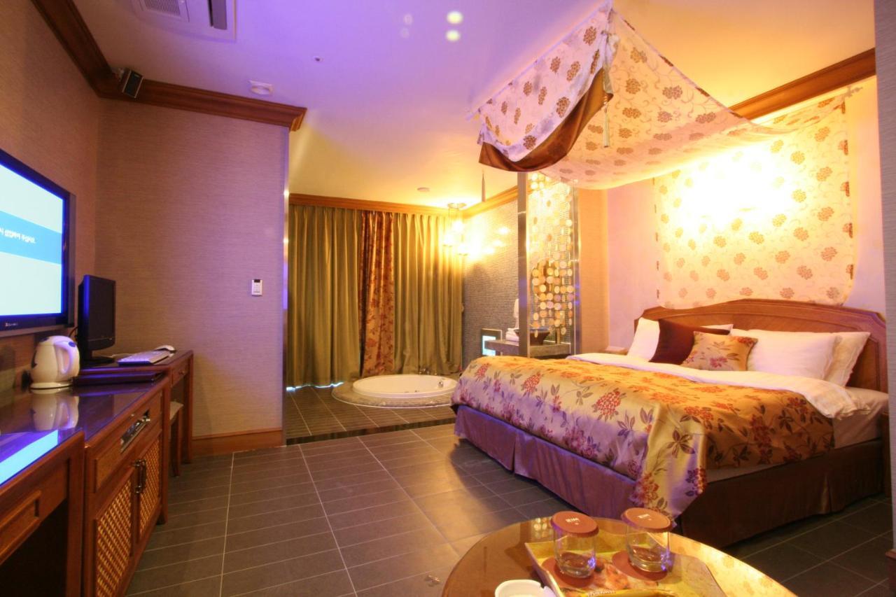 Wiz Hotel พาจู ภายนอก รูปภาพ