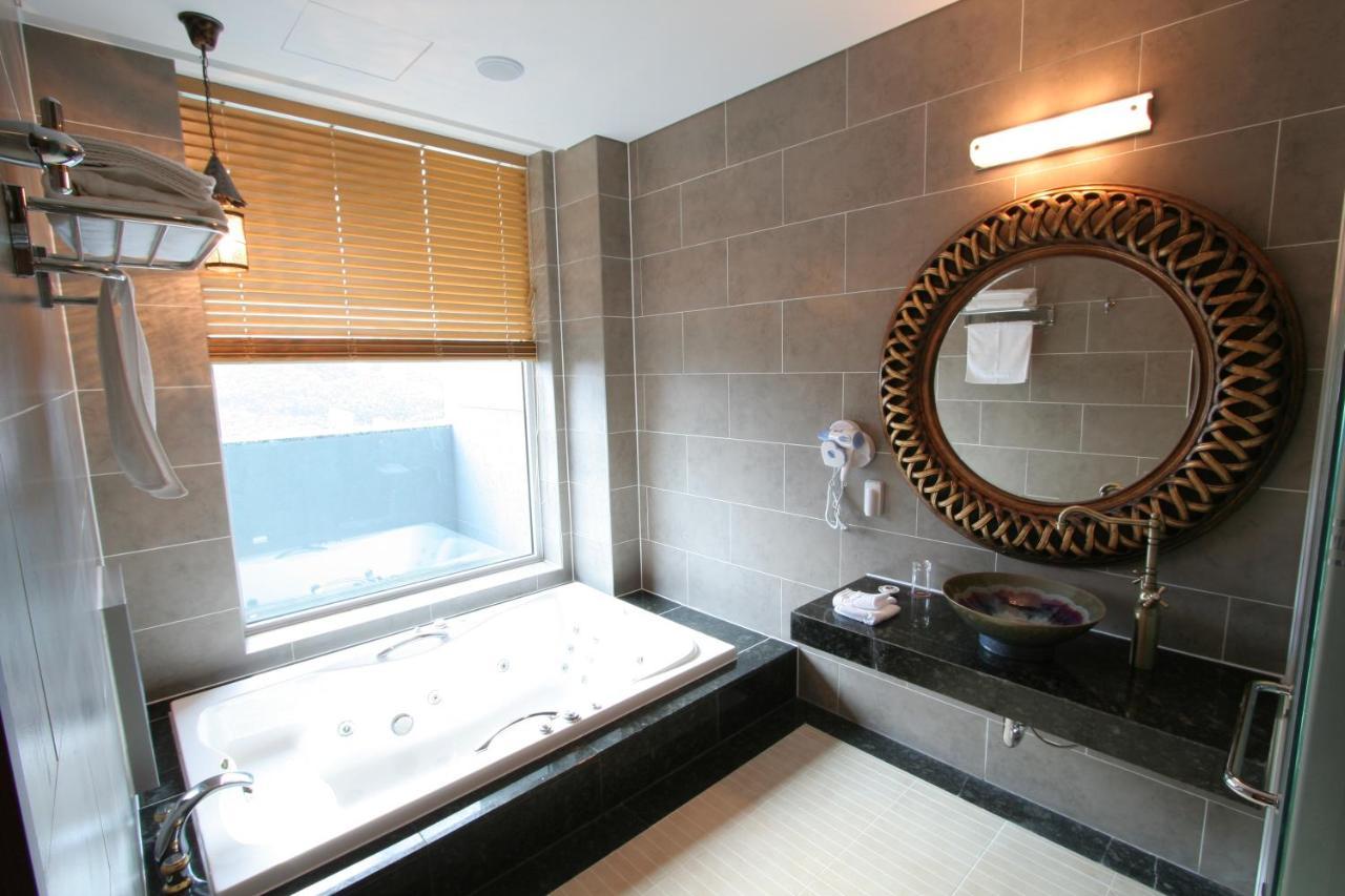 Wiz Hotel พาจู ภายนอก รูปภาพ